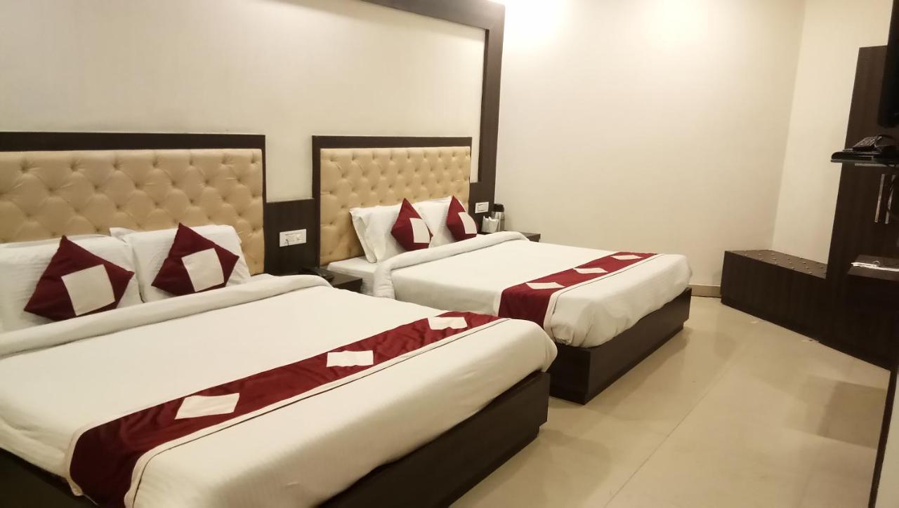 Hotel Krishna Katra  Ngoại thất bức ảnh