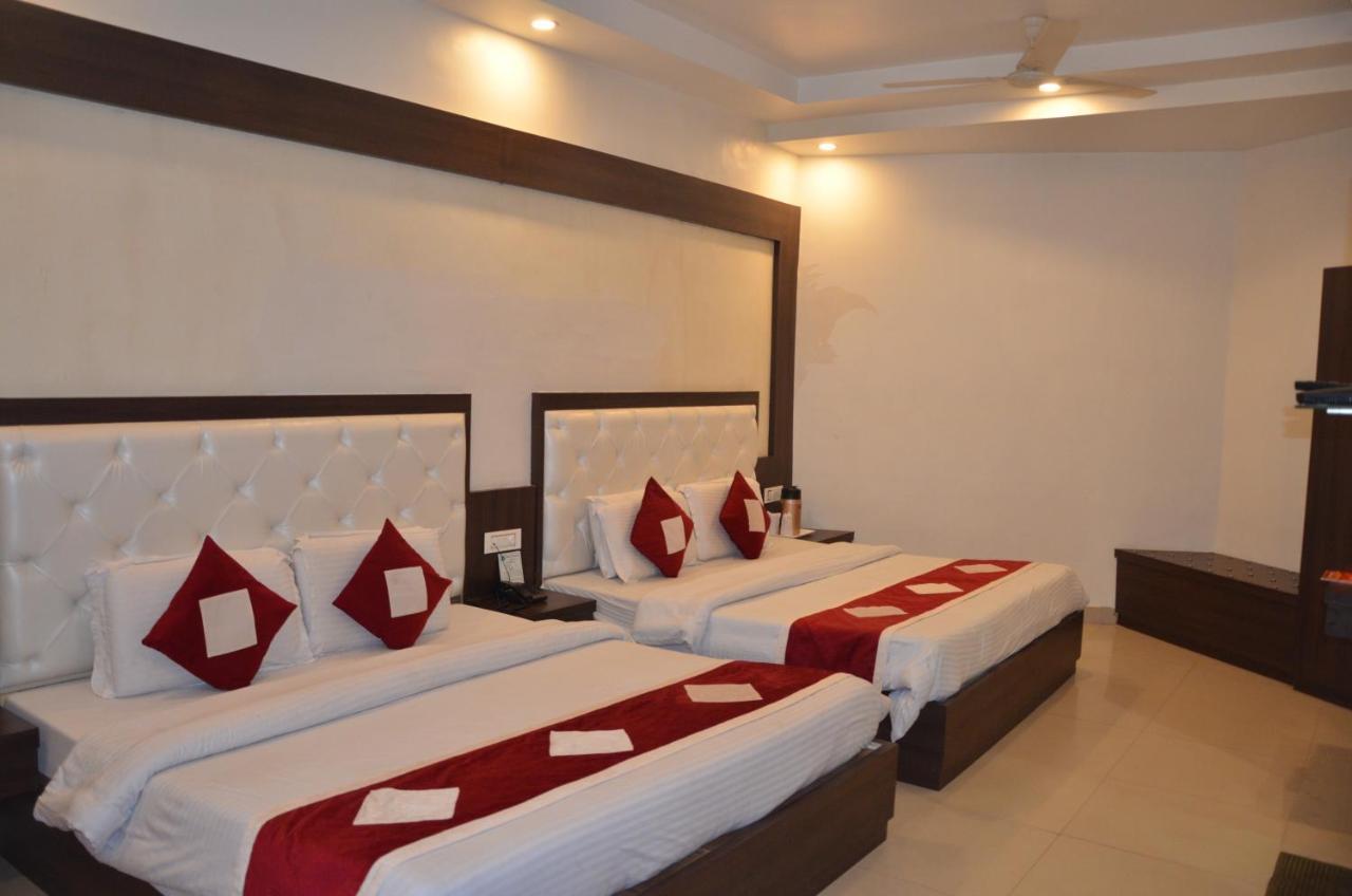 Hotel Krishna Katra  Ngoại thất bức ảnh
